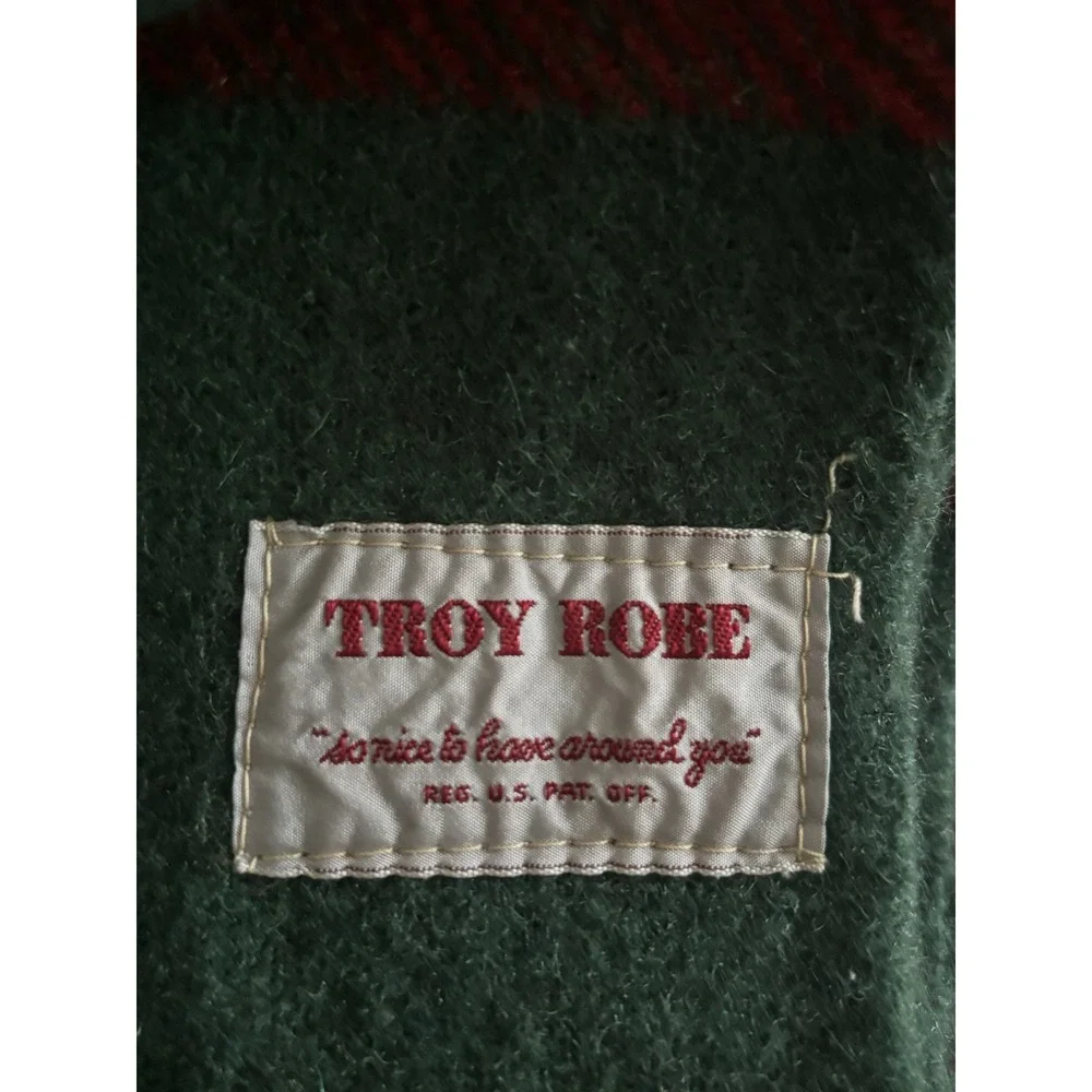 Vintage Troy Robe 100% Virgin Wool Blanket 52